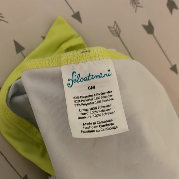 Baby Rash Guard - Picture 4 of 4